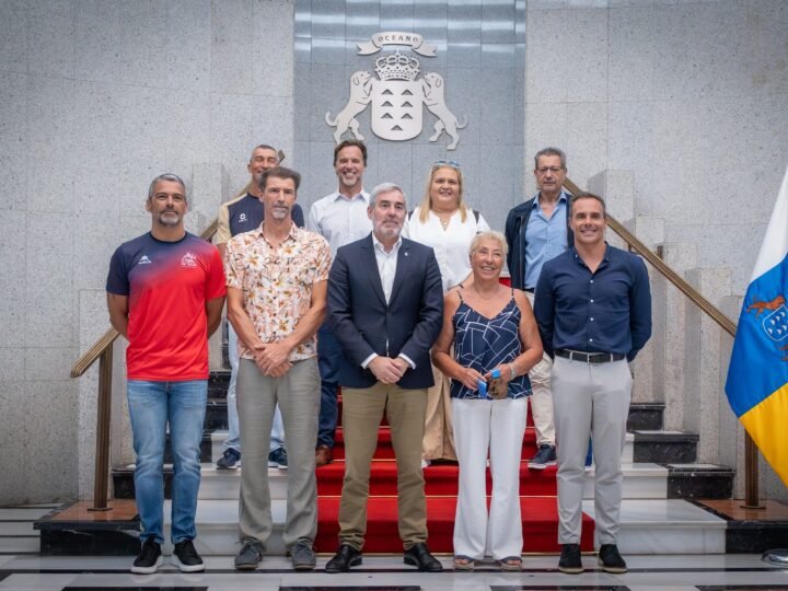 Recepción de deportistas máster en Las Palmas por logros en Campeonato del Mundo