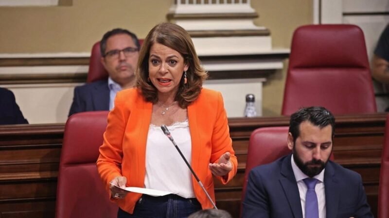 Tamara Raya critica a Dávila por debilitar a Tenerife como sede del Centro de Vulcanología tras alianza con La Palma