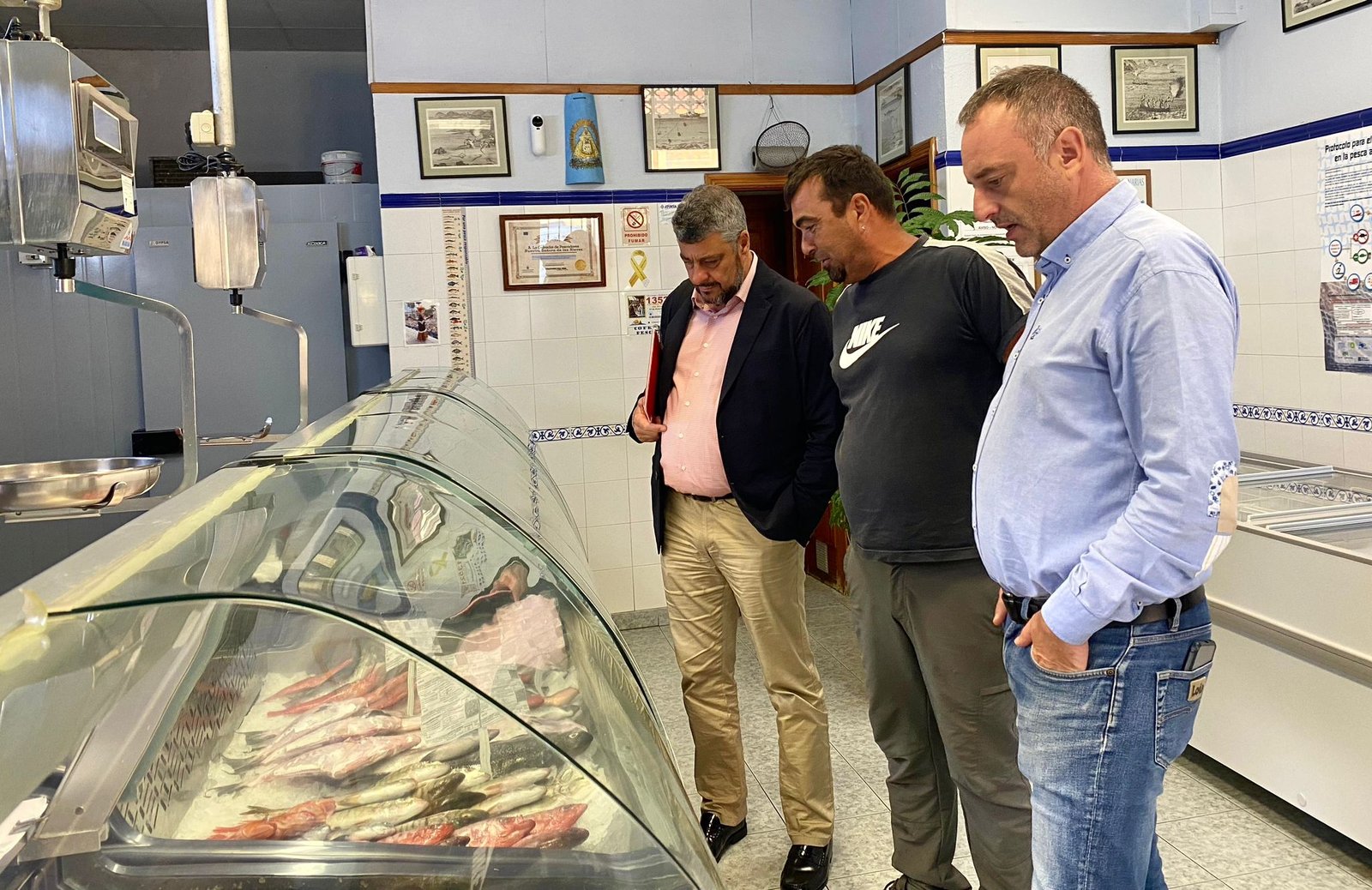 Apoyo a cofradías y cooperativas pesqueras de Canarias