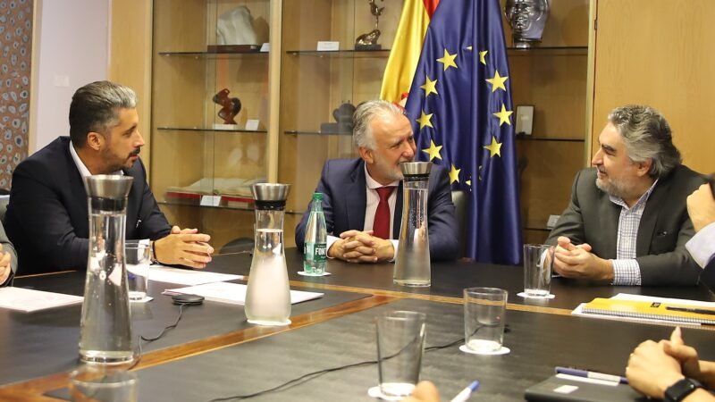 Apoyo nacional para el Pabellón de La Laguna: respaldo del CSD y la Federación Española de Baloncesto.