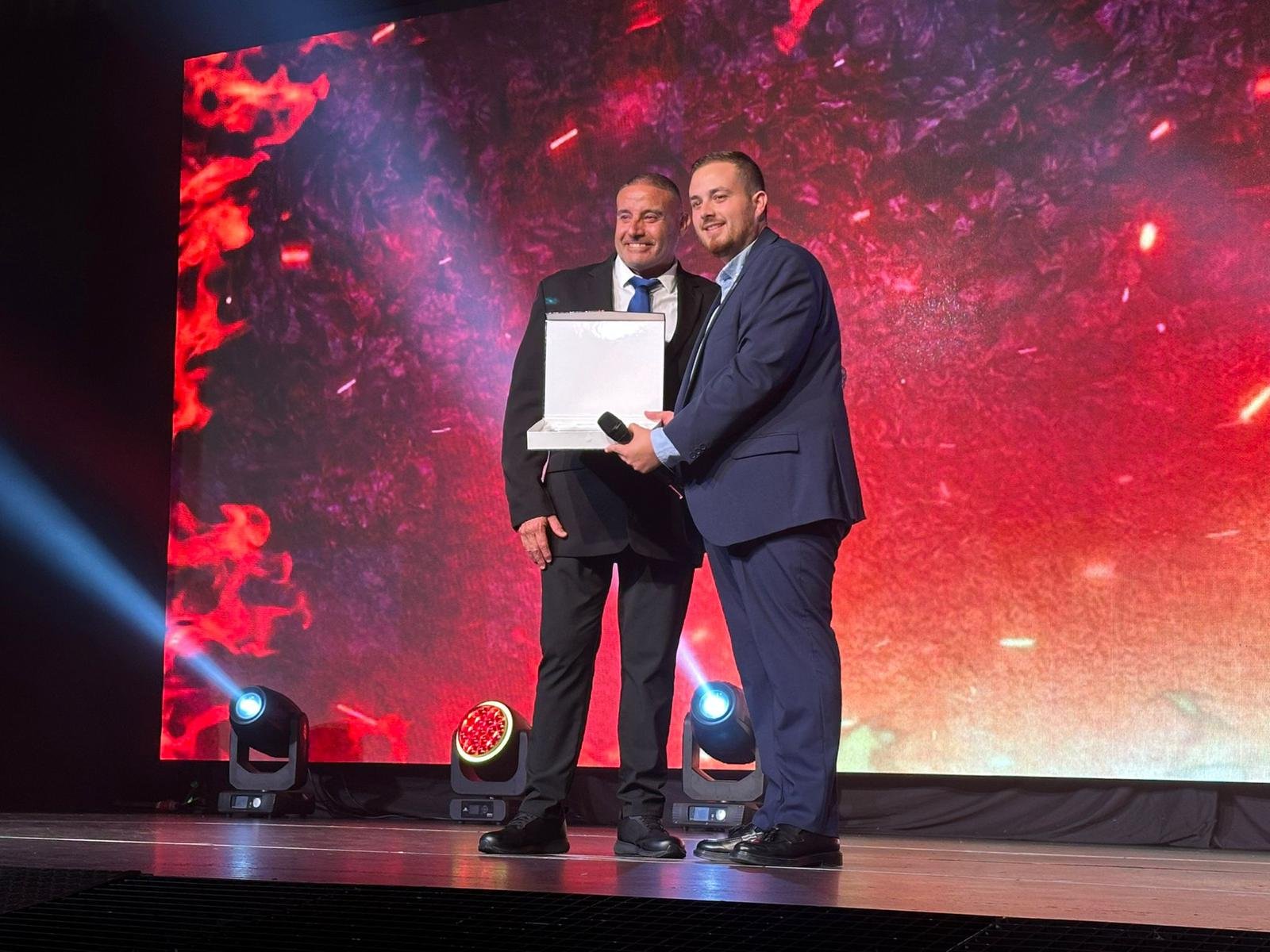 Atletas y competidores de élite se reúnen en Arona para eventos de culturismo y fitness