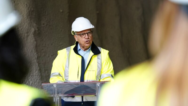 Curbelo destaca la finalización del túnel de la Variante como hito en la modernización viaria de La Gomera.