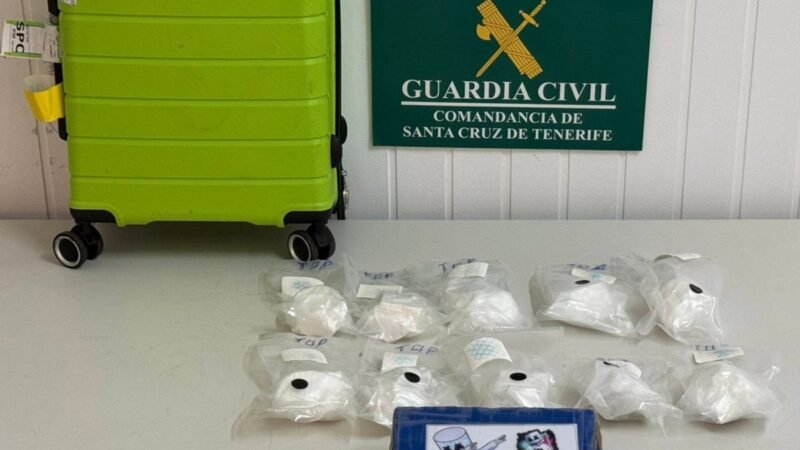 Detenido con 2,3 kilos de cocaína en el aeropuerto de La Palma.