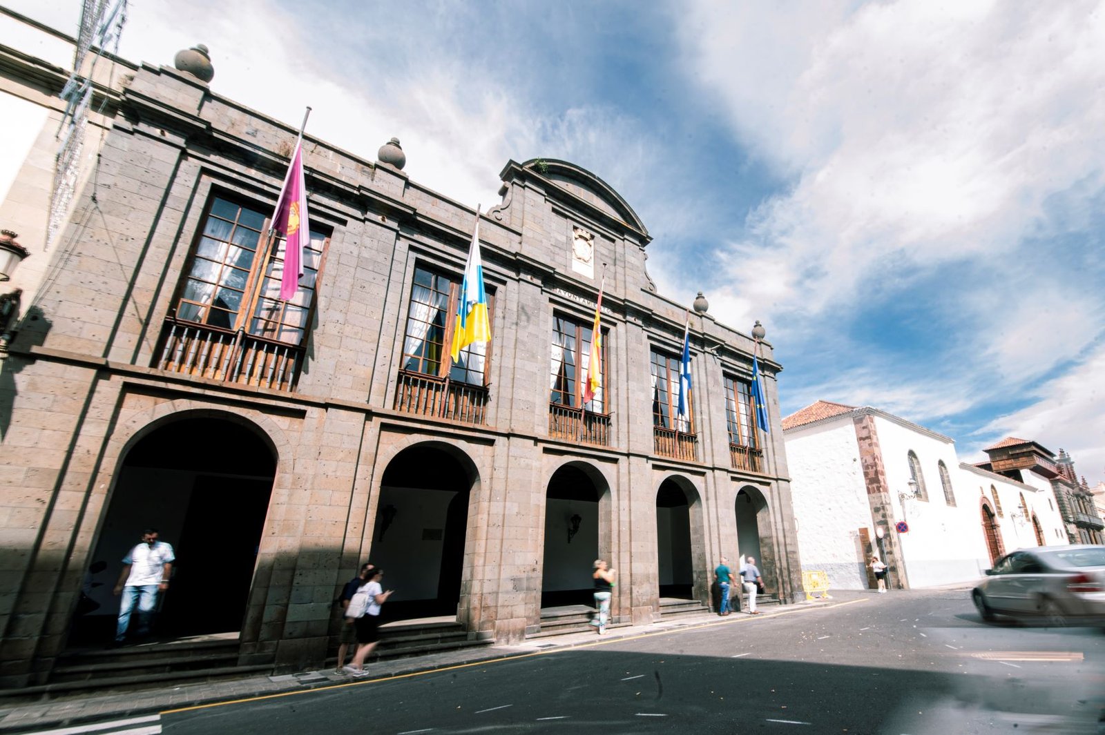 El Ayuntamiento de La Laguna reanuda proceso de contratación de alumbrado público