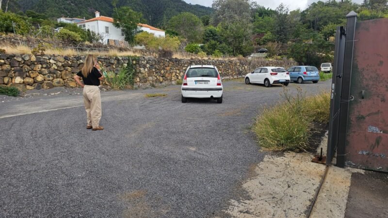 El Cabildo habilita 50 nuevas plazas de aparcamiento en el Centro de Mayores La Dehesa.