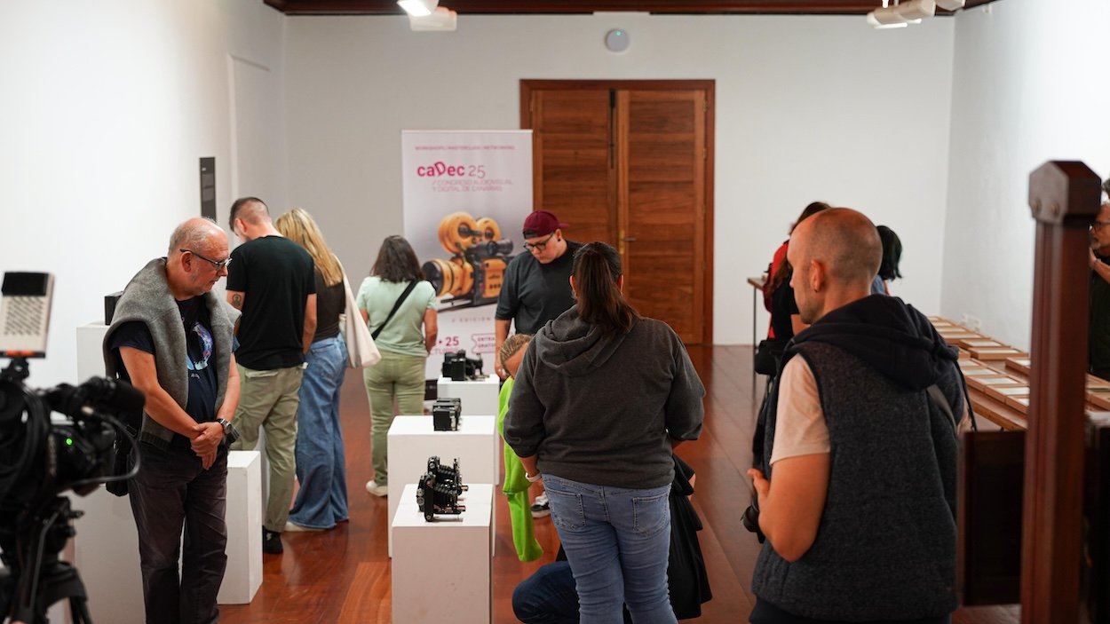 Exposición «Futuro anterior: la cámara y el retrato» inaugura CADEC 2025