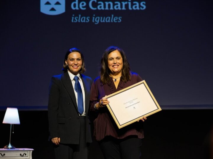 Homenaje a Alicia Llarena en el Día de las Escritoras 2025
