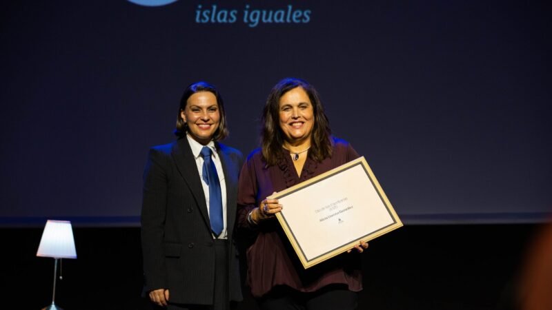 Homenaje a Alicia Llarena en el Día de las Escritoras 2025