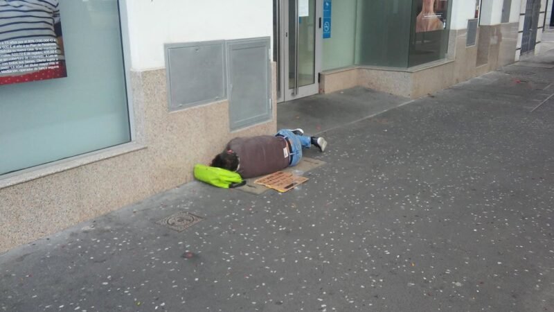 La pobreza afecta a más de 550.000 personas en Canarias en 2024