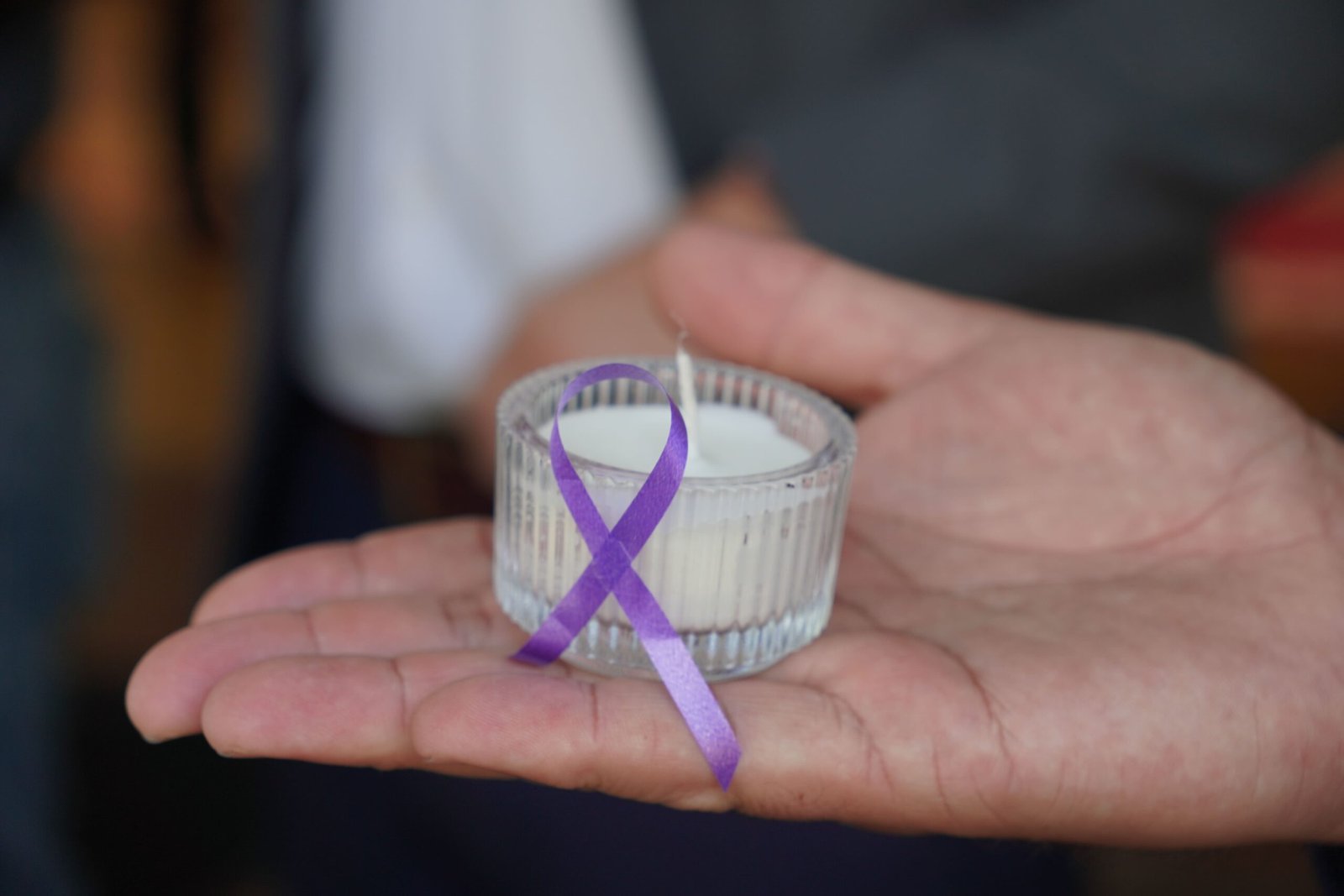 El compromiso del Ayuntamiento de Arona con la igualdad y la erradicación de la violencia machista se ve reforzado con este tipo de eventos, que buscan concienciar a la población sobre la importancia de erradicar cualquier forma de violencia contra las mujeres. La participación de la comunidad, especialmente de los jóvenes, es fundamental para lograr una sociedad más justa y segura para todos.