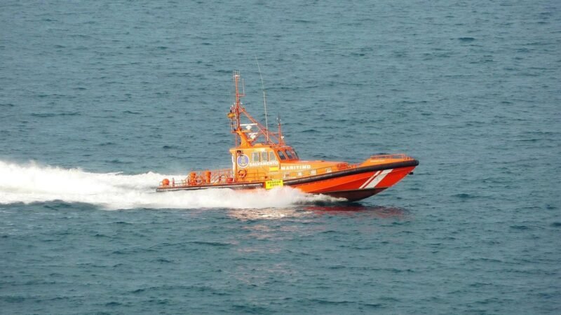 Encuentran cuerpo sin vida en El Hierro de posible migrante en cayuco.