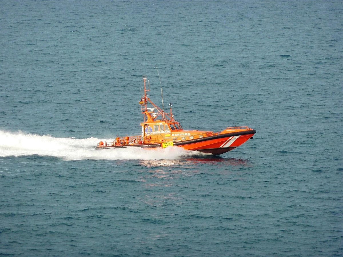Encuentran cuerpo sin vida en El Hierro de posible migrante en cayuco.