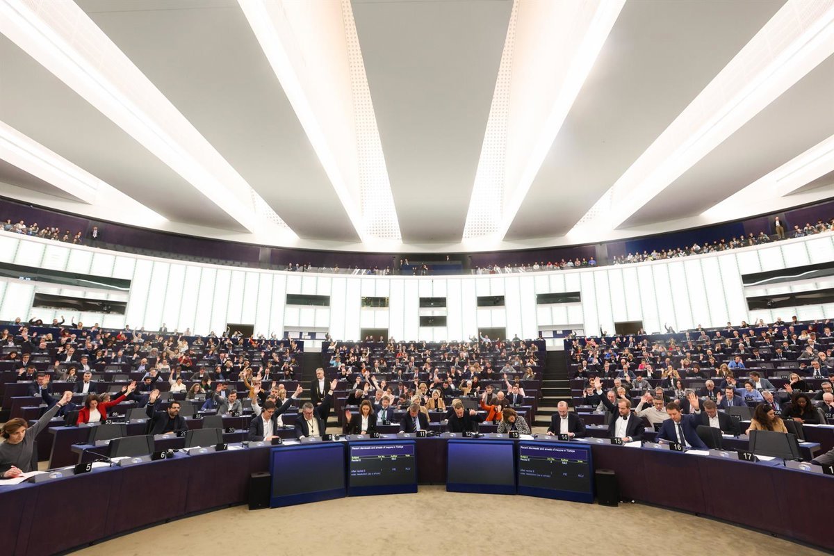 Eurodiputadas podrán delegar su voto al final del embarazo y tras dar a luz, un derecho vigente en Canarias desde 2020.