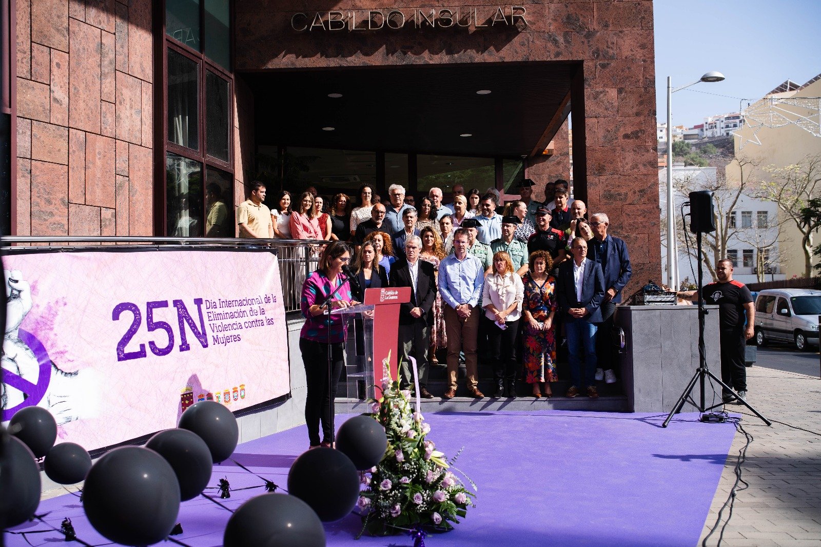 La Gomera rinde homenaje a víctimas de violencia de género en el 25N