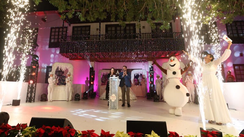 La alcaldesa de Arona, María del Carmen González, destacó la importancia de mantener vivas las tradiciones y el espíritu navideño en el municipio, y animó a todos los vecinos a participar en las diferentes actividades programadas durante las próximas semanas. Además, agradeció la colaboración de todos los colectivos y entidades que han hecho posible la puesta en marcha de esta campaña tan especial.

La campaña “Arona late en Navidad” continuará con eventos culturales, actividades solidarias, conciertos y propuestas para todas las edades, que se desarrollarán en diferentes puntos del municipio. El objetivo es que cada rincón de Arona vibre con la magia de la Navidad y que sus habitantes disfruten de momentos inolvidables en compañía de sus seres queridos.

Con el encendido de la Navidad, Arona se prepara para vivir unas fiestas llenas de ilusión, tradición y alegría, que unirán a toda la comunidad en torno a valores como la solidaridad, la convivencia y el amor.