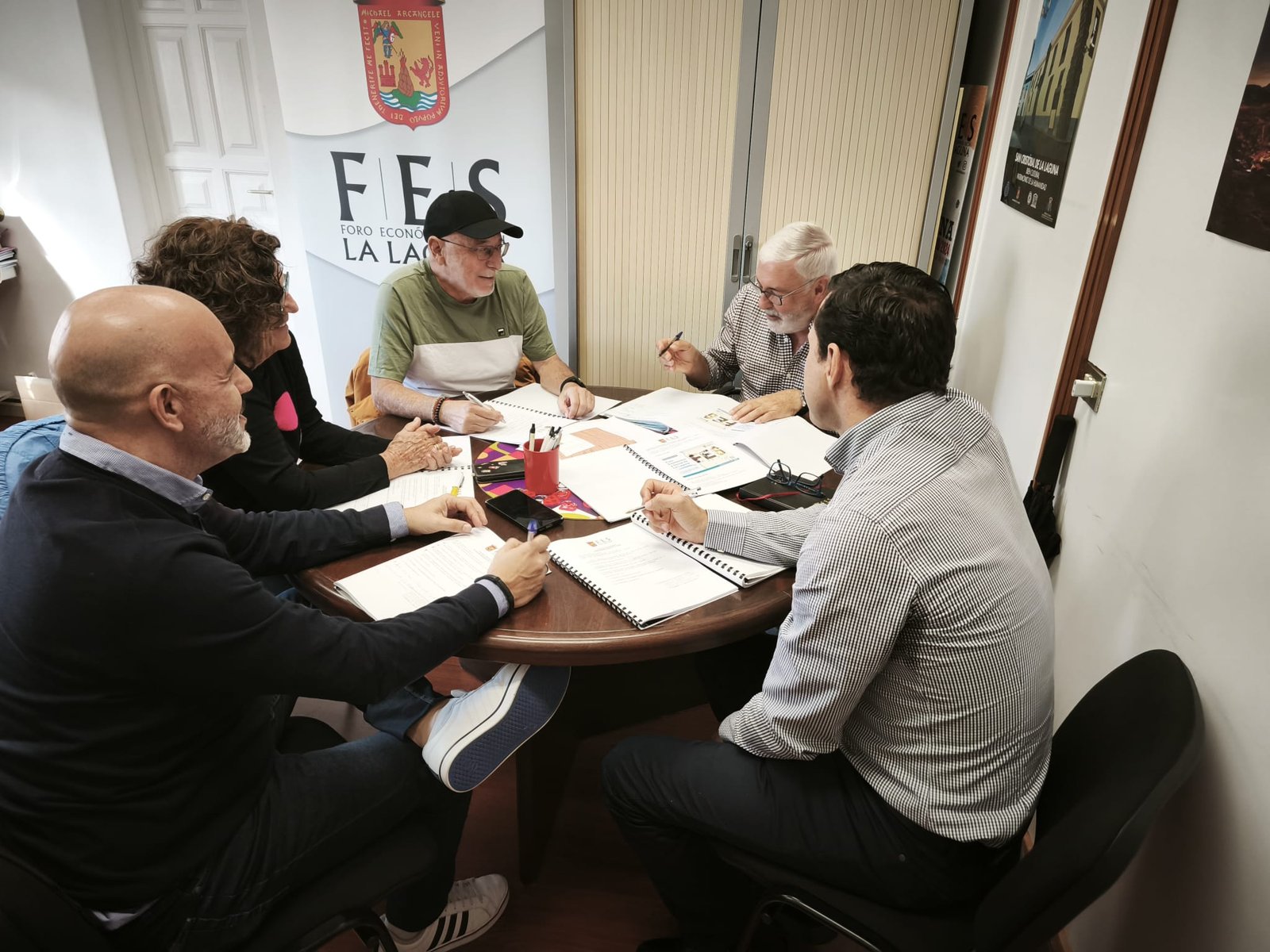 Reunión de la Comisión Permanente del FES para cerrar el año.