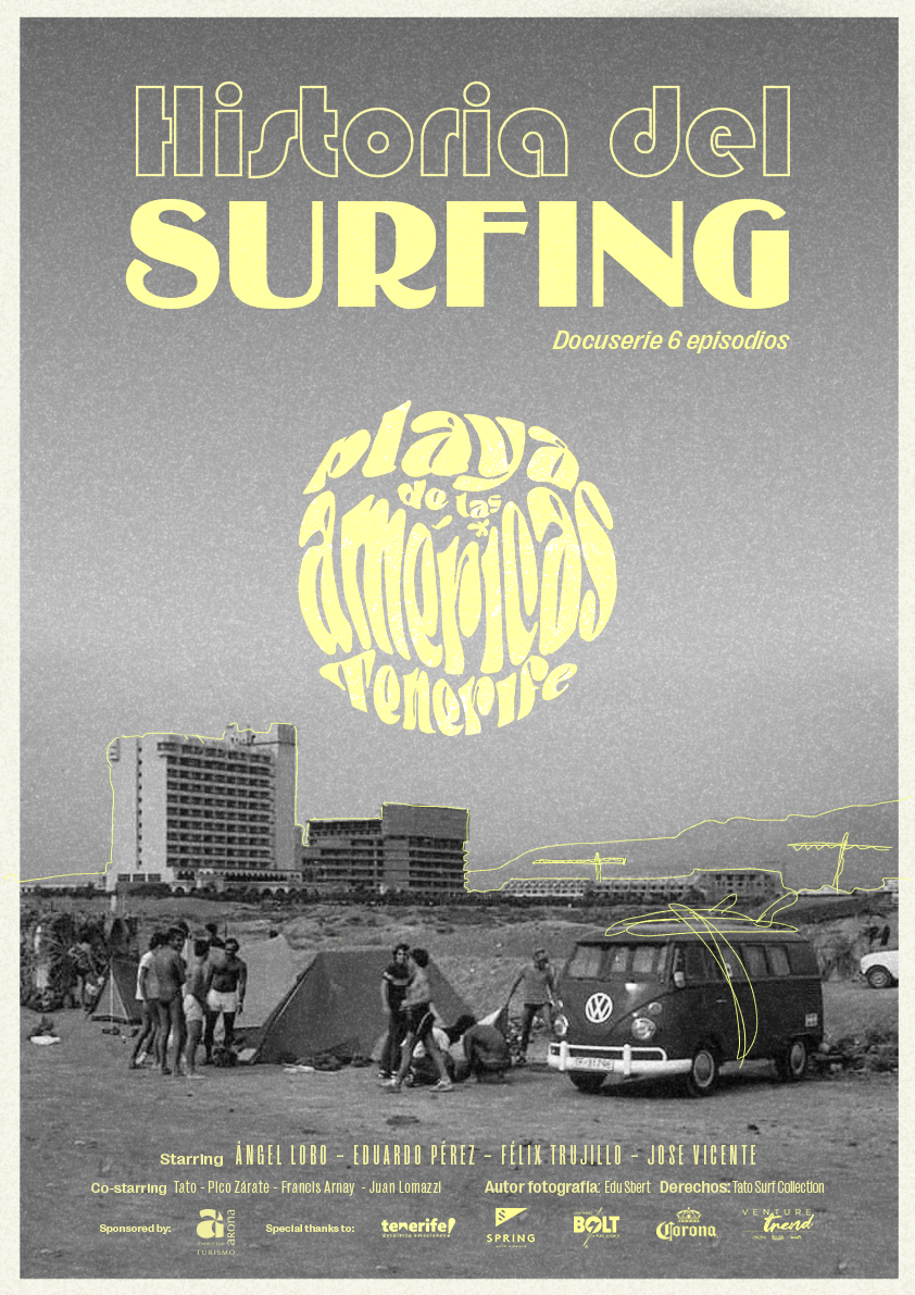 Arona, epicentro de la serie sobre surf «Historia del Surfing», que será transmitida a nivel nacional a través de TVE

«Historia del Surfing» es una serie de seis episodios grabada en los principales spots de la isla de Tenerife, con especial enfoque en el municipio de Arona.

En los años 70, la Playa de Las Américas se convirtió en el destino preferido de surfistas locales, europeos y americanos. La excepcional ola izquierda que se forma en esta zona volcánica al suroeste de Tenerife, conocida como la «Spanish Left», ha atraído a surfistas de todo el mundo, convirtiéndola en un spot famoso.

La ola única, también llamada La izquierda de Las Palmeras, se encuentra en Arona y atrae a cientos de deportistas cada año. El interés turístico generado por este segmento ha llevado al área de Turismo a apoyar el torneo Las Américas Surf Pro, ganando gran relevancia. De ahí la idea de crear un documental sobre la historia del surfing.

En el primer capítulo, titulado «El germen», conoceremos los inicios del surfing en Tenerife de la mano de pioneros como Pico Zárate y Francis Arnay. A lo largo de los seis capítulos, viajaremos y surfearemos con los principales protagonistas del surf en la isla, uno de los lugares con más tradición surfera en Europa: Tenerife.

A finales de los 80 se realizaron los primeros eventos de competición junto a movimientos en defensa de las olas amenazadas por el desarrollo turístico. A principios del siglo XXI, se organizaron campeonatos profesionales de circuito mundial, pero con la crisis económica se detuvieron.