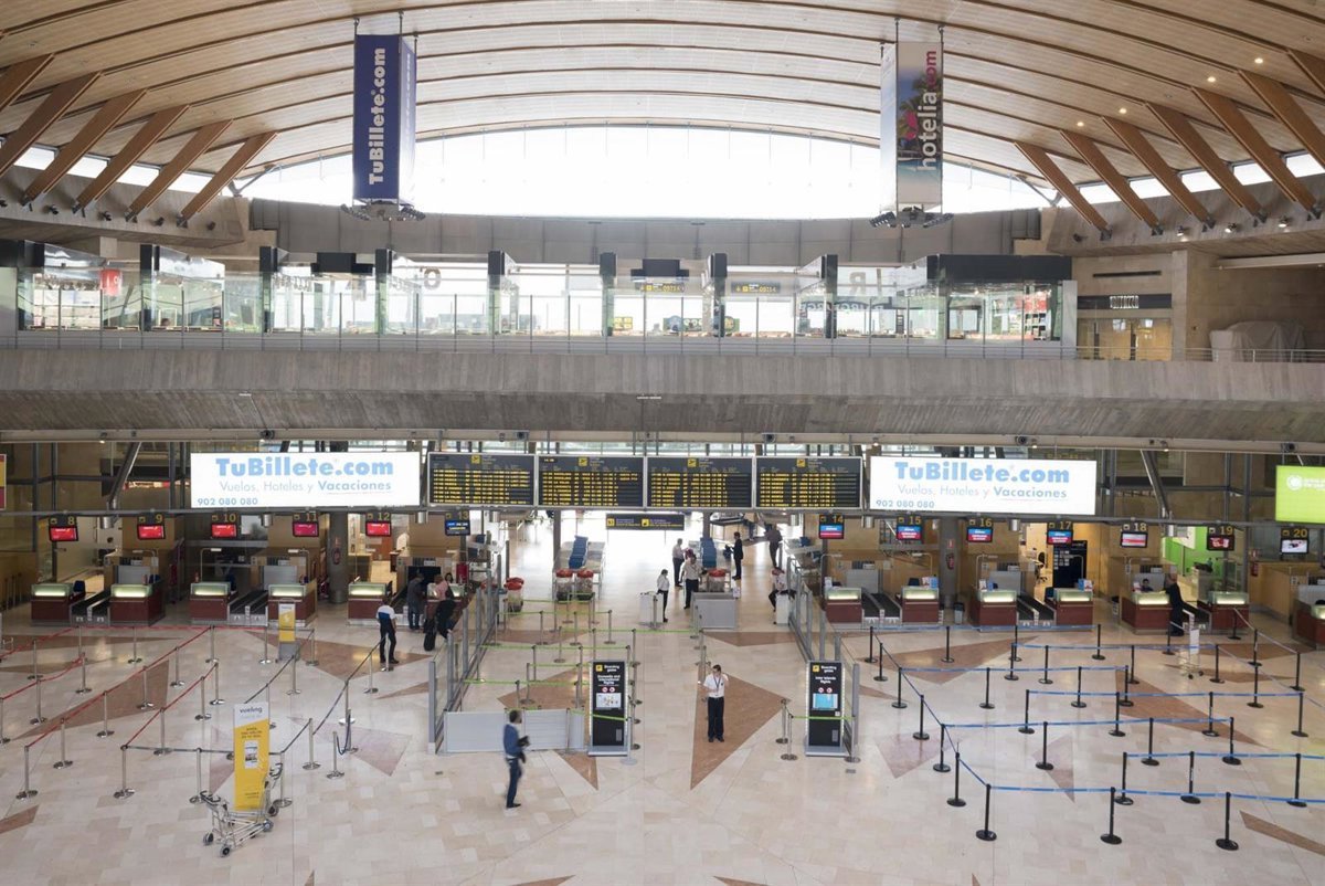 Aena invierte 900.000 euros en insonorizar 68 viviendas en La Laguna y el IES Geneto