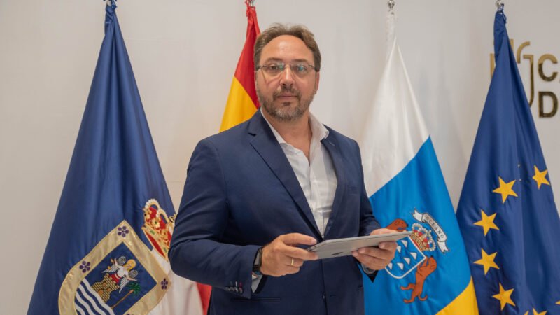 Apoyo del Cabildo de La Palma a viviendas afectadas por volcán con sistemas eléctricos renovables