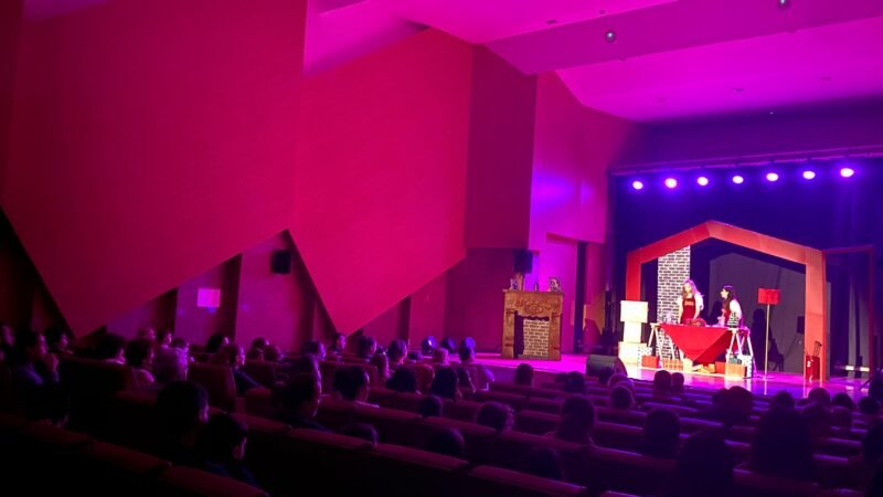 Arona presenta una agenda cultural llena de estrenos teatrales. ¡Descúbrela!