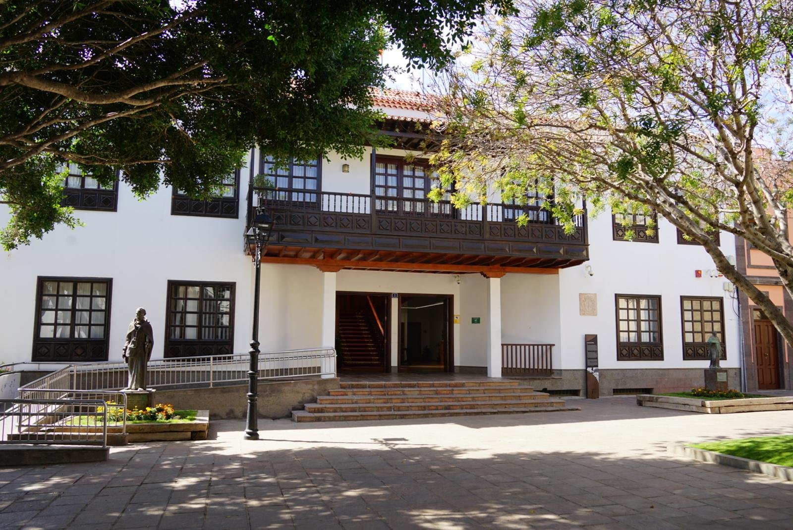 Arona publica nuevas bases de empleo público para mejorar servicios municipales