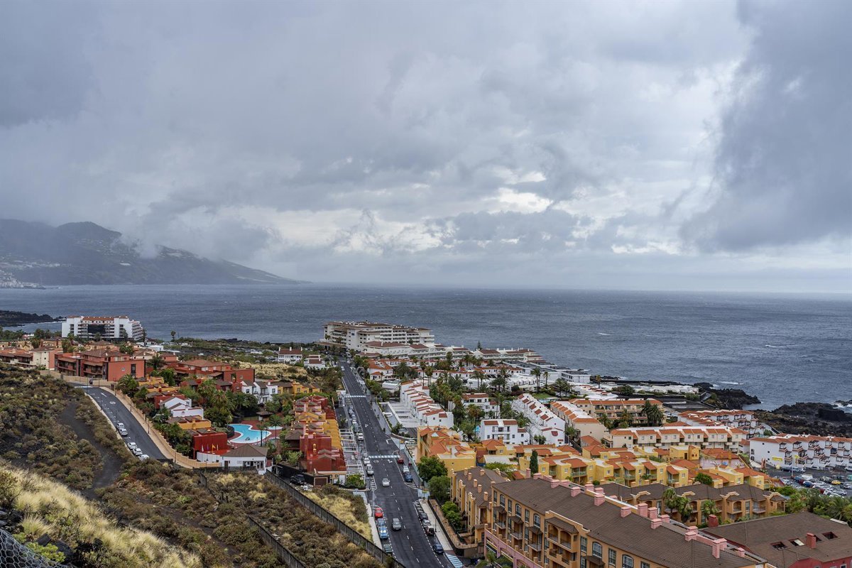 Cielos nubosos y temperaturas estables en Canarias para el último domingo del año.