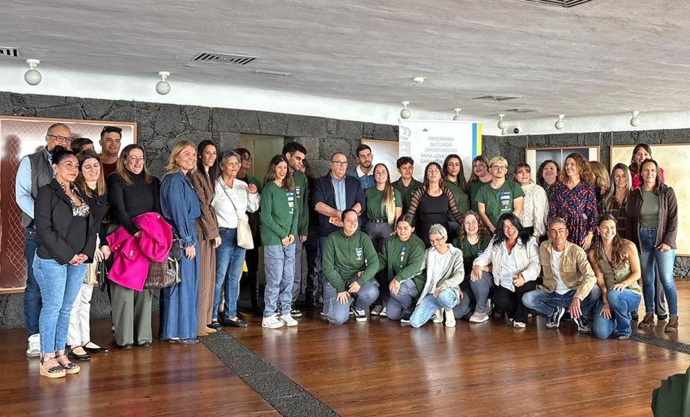 El Cabildo de Lanzarote clausura programa Juventud Activa para jóvenes desempleados.