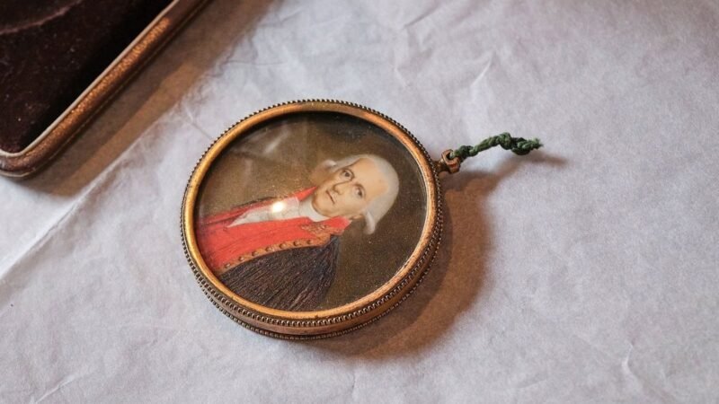 El Museo de Historia y Antropología de Tenerife adquiere retrato en miniatura del general Gutiérrez.