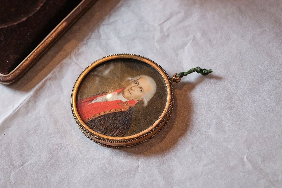 El Museo de Historia y Antropología de Tenerife adquiere retrato en miniatura del general Gutiérrez.