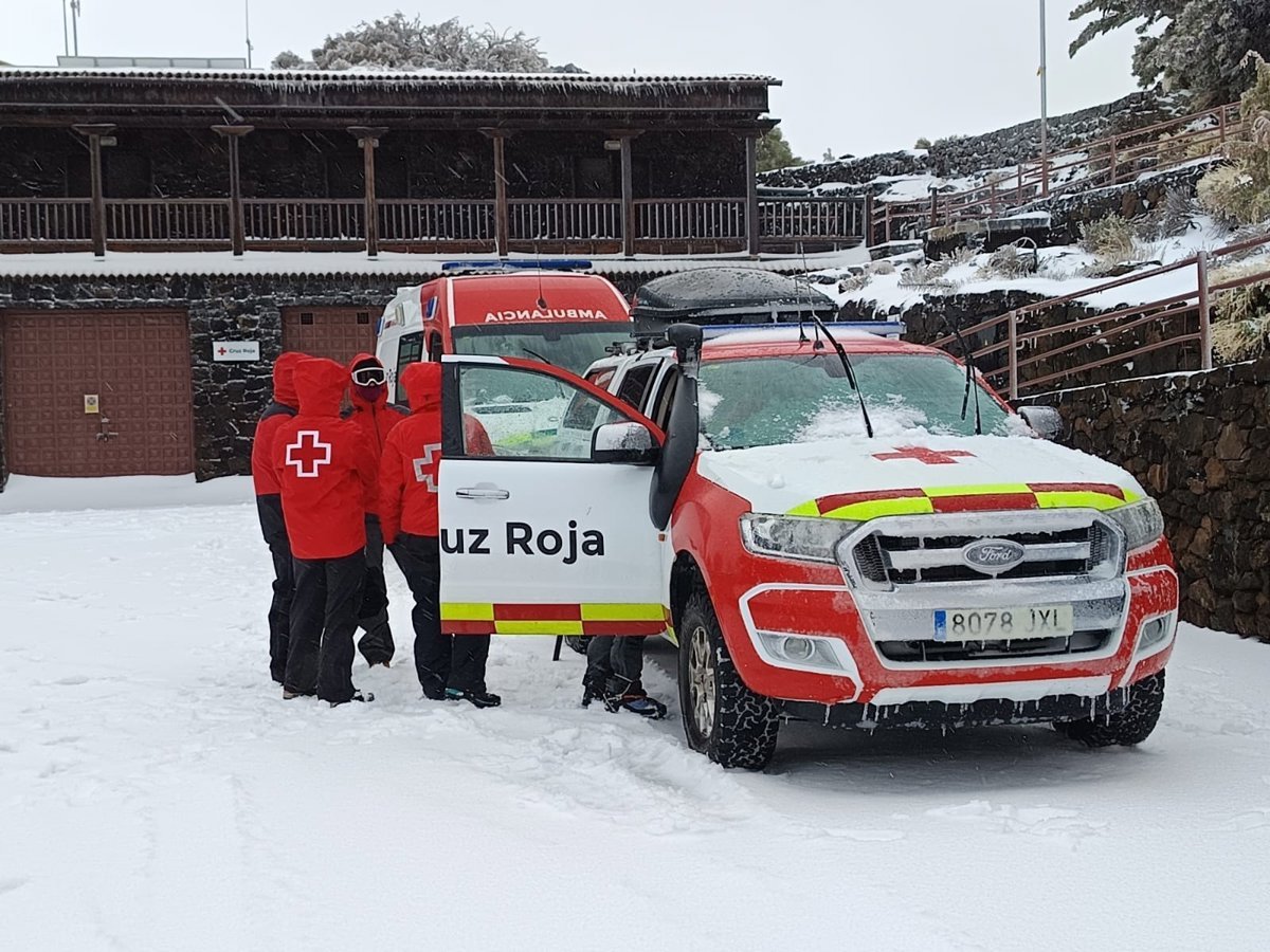 El paso de ‘Emilia’ en Tenerife provoca vientos de 146km/h en Izaña y nieve en El Teide.