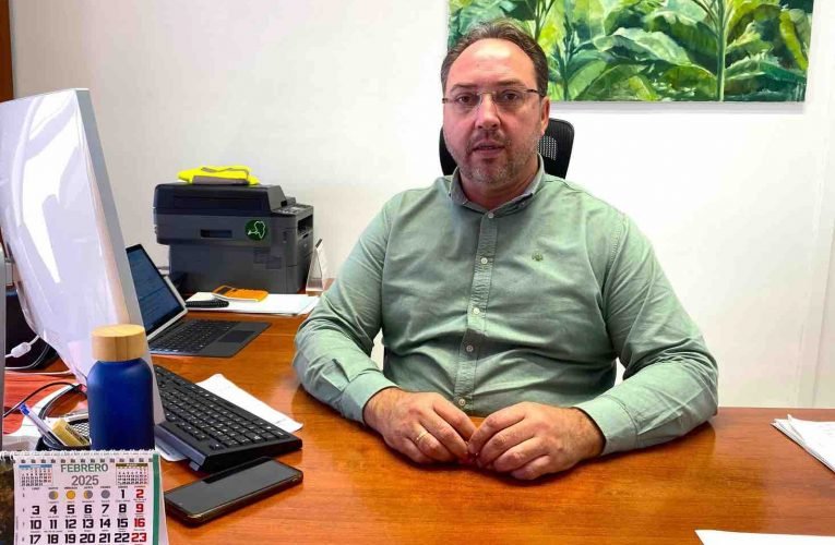 Fernando González critica solicitud de camiones específicos para recogida de basuras en Santa Cruz de La Palma