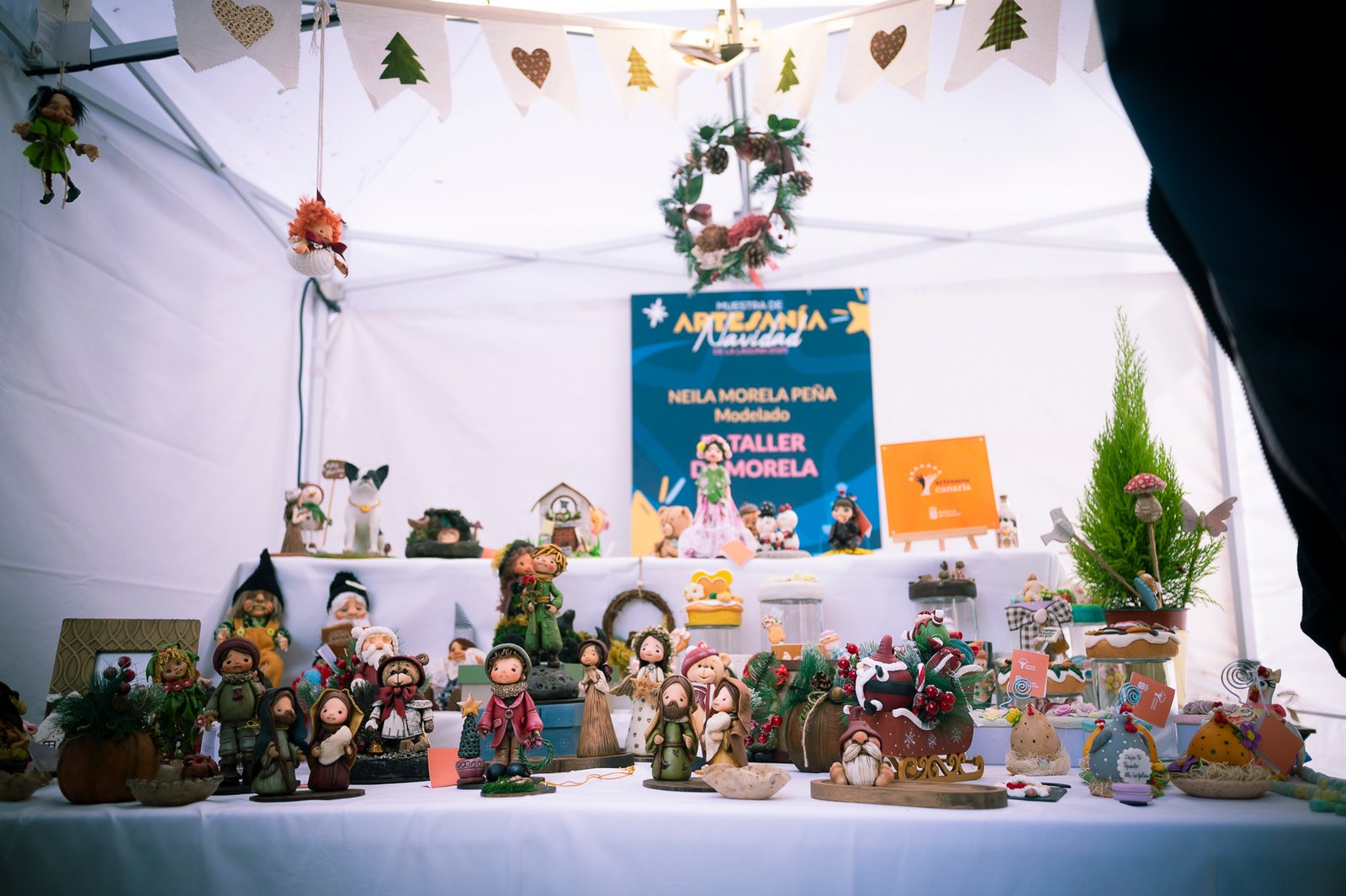 La Laguna muestra talento local en su Muestra de Artesanía de Navidad