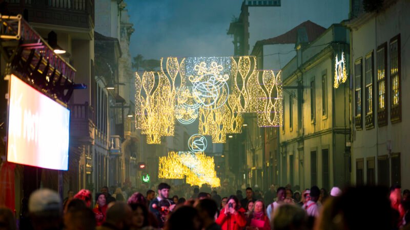 Las ventas en La Laguna aumentan un 20% con La Noche en Blanco.