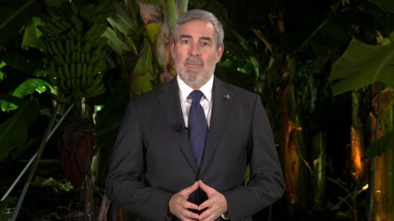 Clavijo defiende el diálogo para una Canarias para los canarios