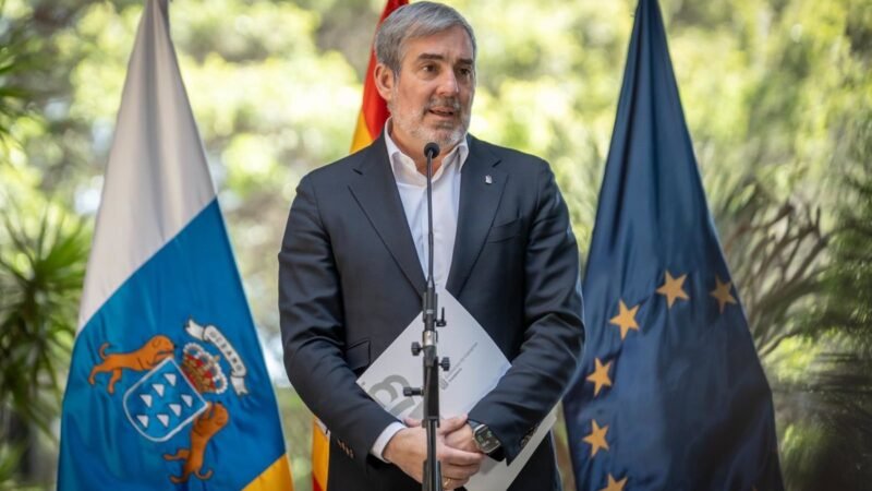 Clavijo se reúne con portavoces parlamentarios para analizar situación de canarios en Venezuela