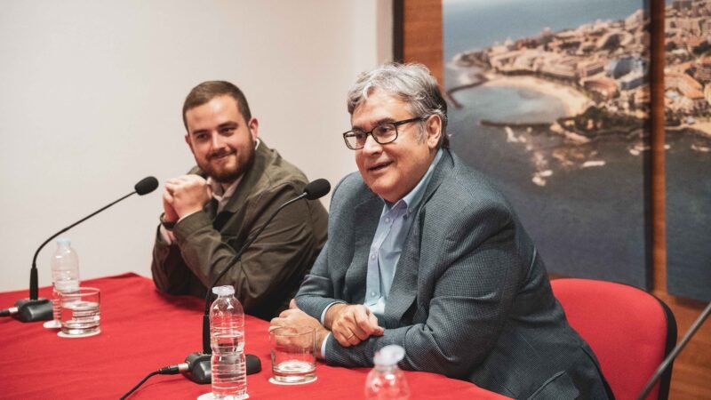 Conferencia de Juan Manuel de Prada en Arona: «Leer solo a quienes piensan igual que tú es de enfermos»