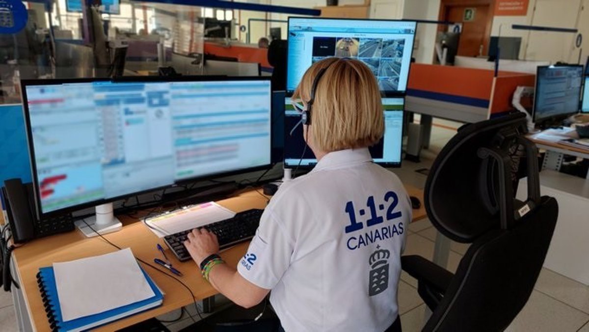Dos personas heridas al volcar su coche en la GC-1 de Las Palmas de Gran Canaria.
