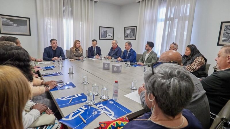 El Cabildo de Tenerife muestra solidaridad con la comunidad venezolana tras la captura de Maduro.
