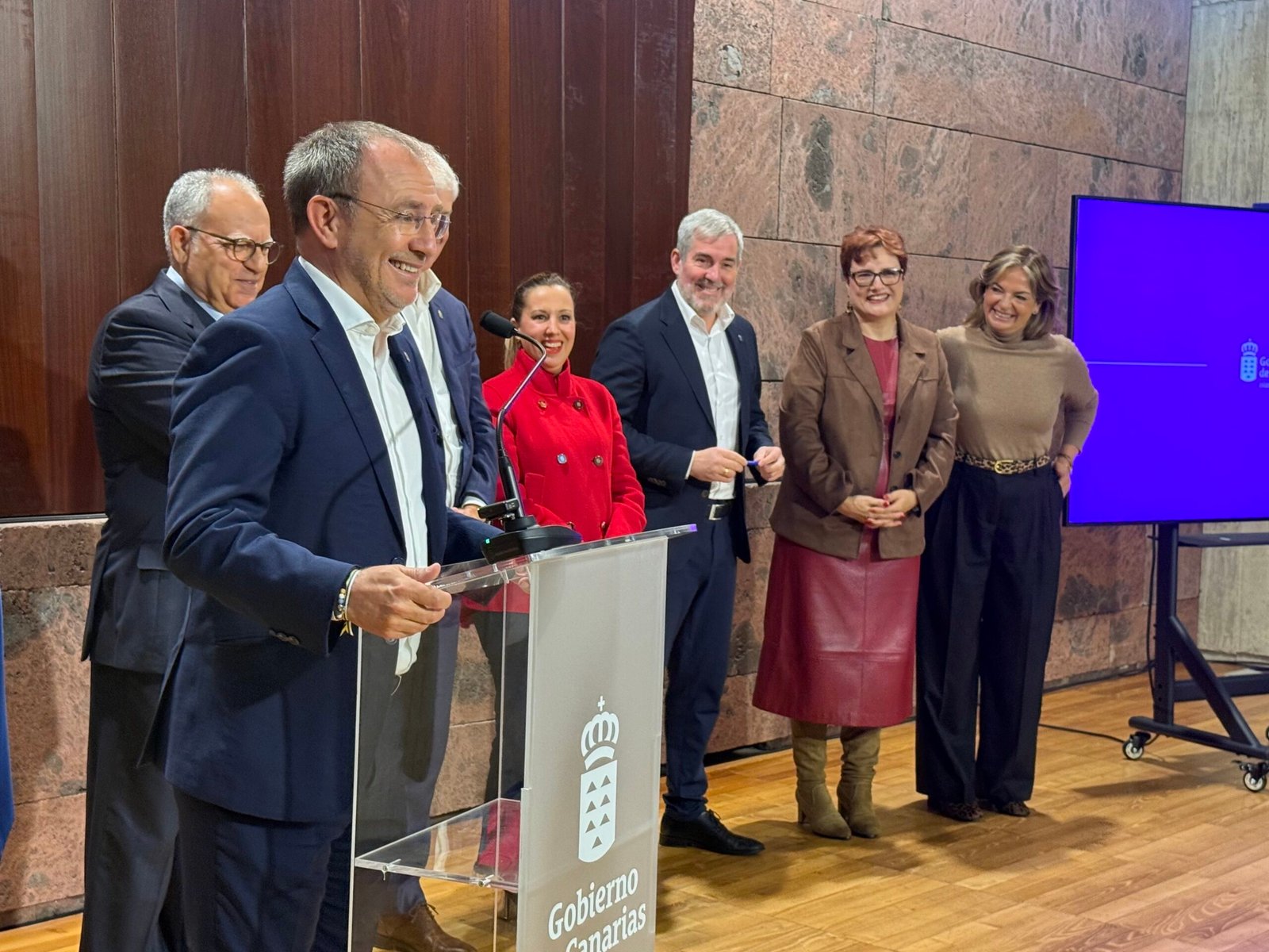 El Cabildo destina más de 39 millones a atender a los más vulnerables en La Palma
