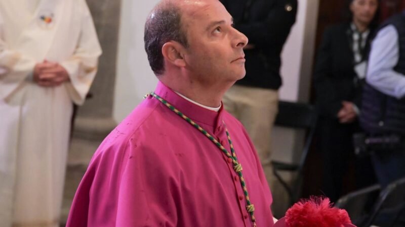 El obispo de Tenerife agradece la visita del Papa a Canarias y destaca su enfoque en la migración.