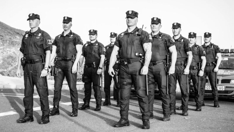 El trabajo profesional y comprometido de la UPP ha contribuido significativamente a mantener la seguridad y la tranquilidad en Arona, convirtiéndose en un ejemplo a seguir para otras unidades policiales.