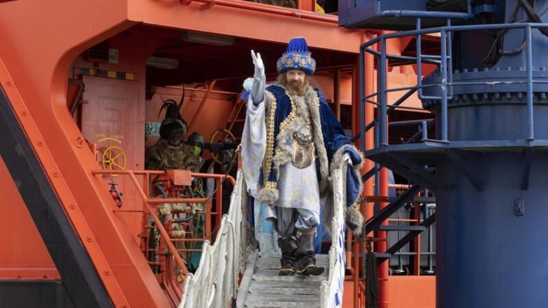 Los Reyes Magos llegarán este lunes a la Base Naval de Las Palmas de Gran Canaria a bordo de tres embarcaciones.
