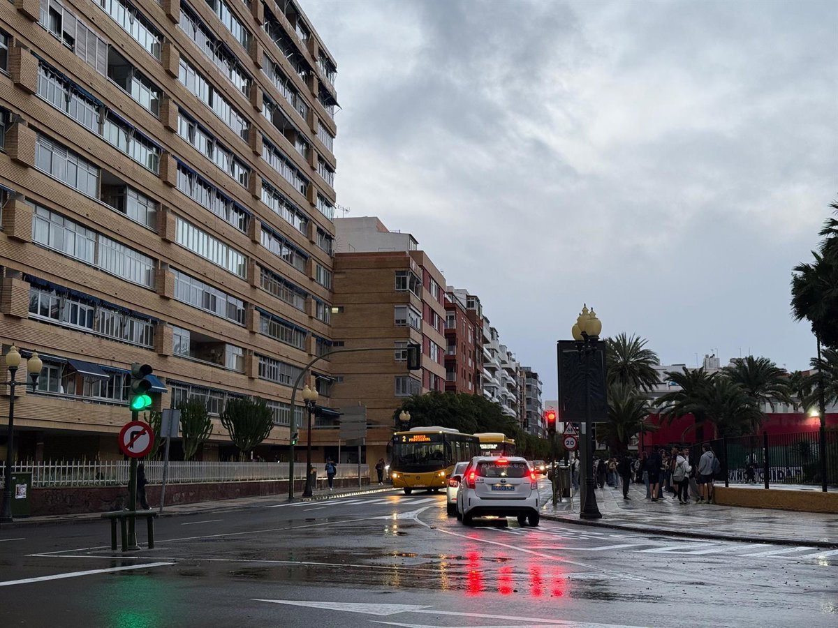 Reabierta la circulación en el Paseo Tomás Morales de Las Palmas tras asfaltado