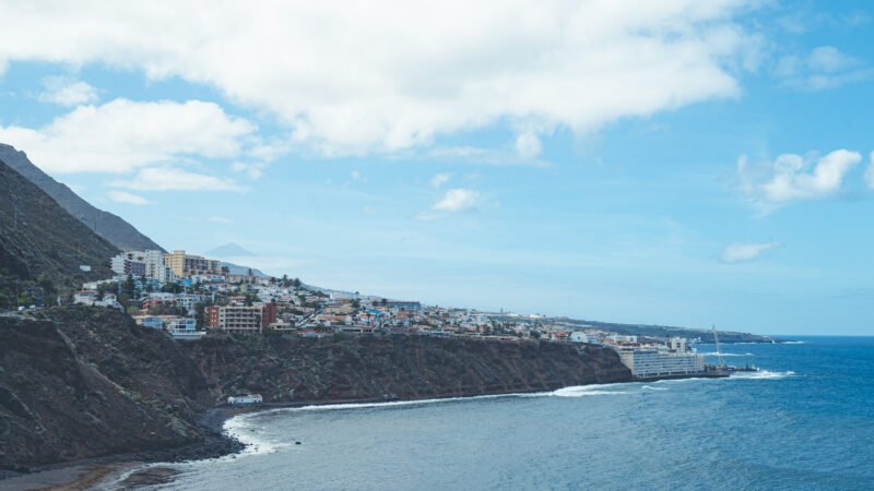 Reasfaltado de la Avenida El Sol en Bajamar