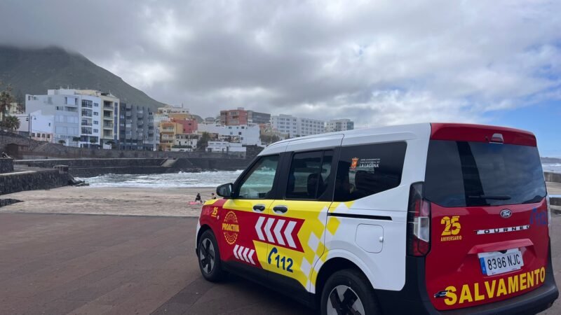 Refuerzo del servicio de socorrismo en playas y piscinas de La Laguna con nuevo vehículo de emergencias