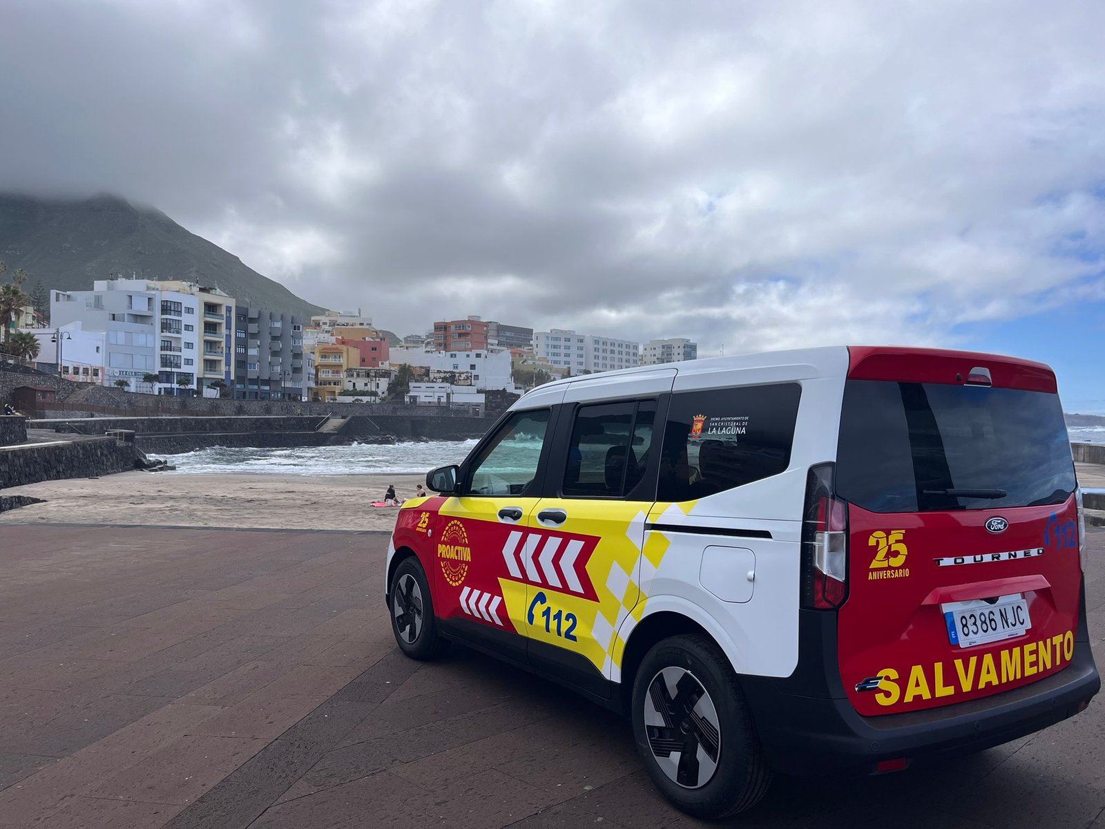 Refuerzo del servicio de socorrismo en playas y piscinas de La Laguna con nuevo vehículo de emergencias