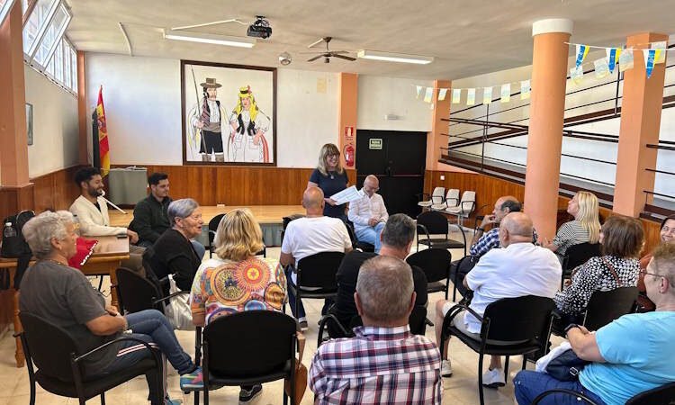 Reuniones con asociaciones y vecinos para presentar presupuesto 2026 en La Laguna.