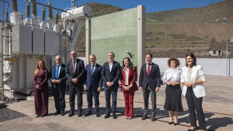 36 km de cable submarino a 1.145 m de profundidad inauguran interconexión eléctrica entre Tenerife y La Gomera.