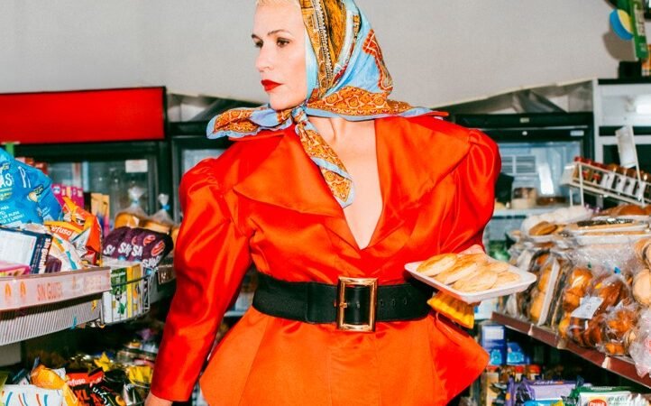 Actuación de Petite Lorena en el Auditorio Insular de La Gomera