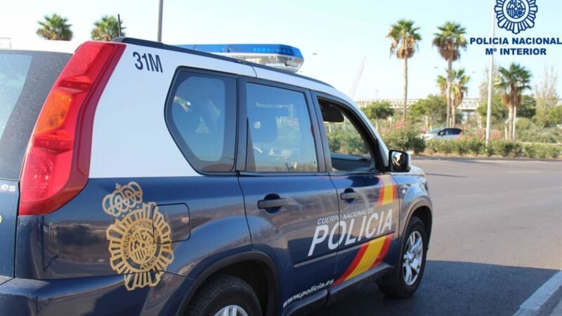 Detienen a dos jóvenes por robo con violencia en Arrecife (Lanzarote)